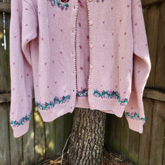 Vintage Embroidered by Hand sweetheart sweater - Picture 6 of 10